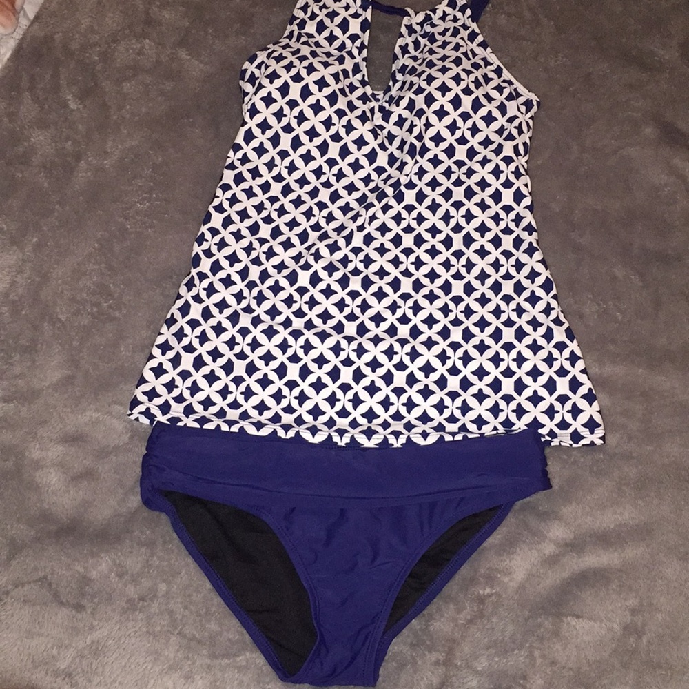 Swimming suit